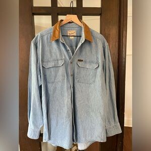 Woolrich shirt jacket with sueded collar